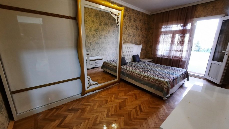 Kirayə verilir 4 otaqlı köhnə tikili, 110 m², Azadlıq Prospekti m.-20