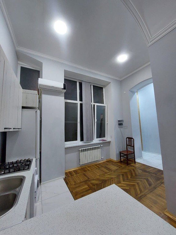 Kirayə verilir 1 otaqlı köhnə tikili, 60 m², Sahil m.-5