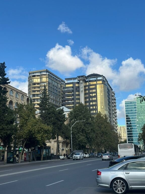 150 m<sup>2</sup> ofis icarəyə verilir, Nizami m.-3