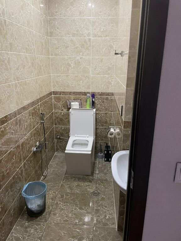 150 m<sup>2</sup> ofis icarəyə verilir, Nizami m.-12