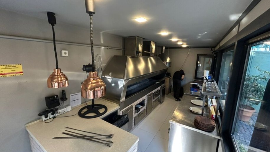 420 m<sup>2</sup> obyekt satılır, Memar Əcəmi m.-8