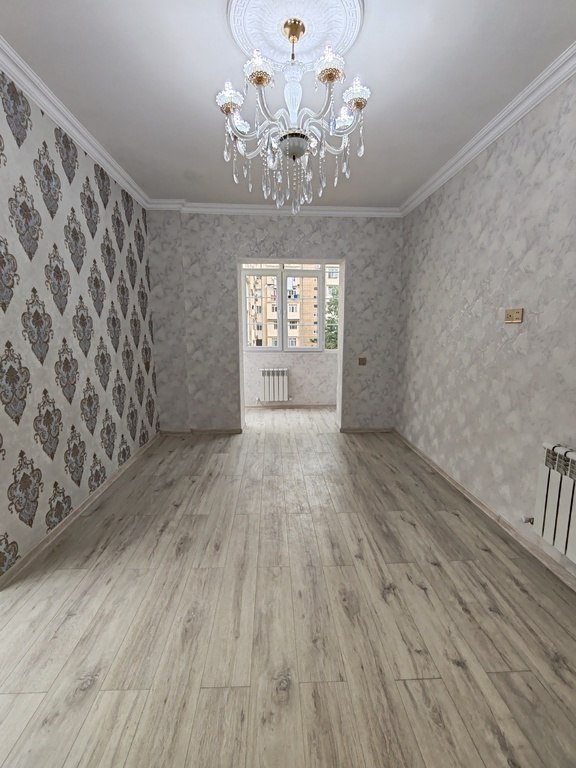 Satılır 2 otaqlı köhnə tikili, 45 m², İnşaatçılar m.-2