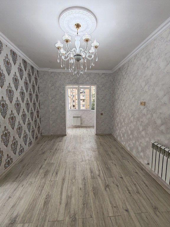 Satılır 2 otaqlı köhnə tikili, 45 m², İnşaatçılar m.-3