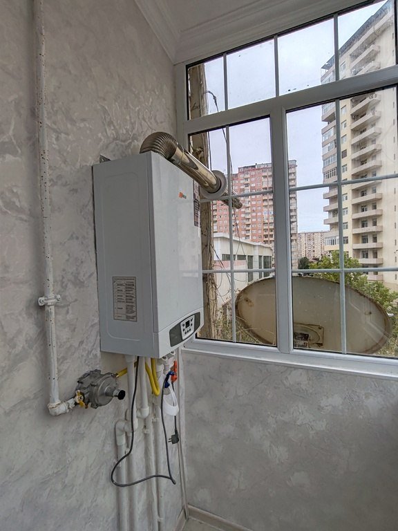 Satılır 2 otaqlı köhnə tikili, 45 m², İnşaatçılar m.-8