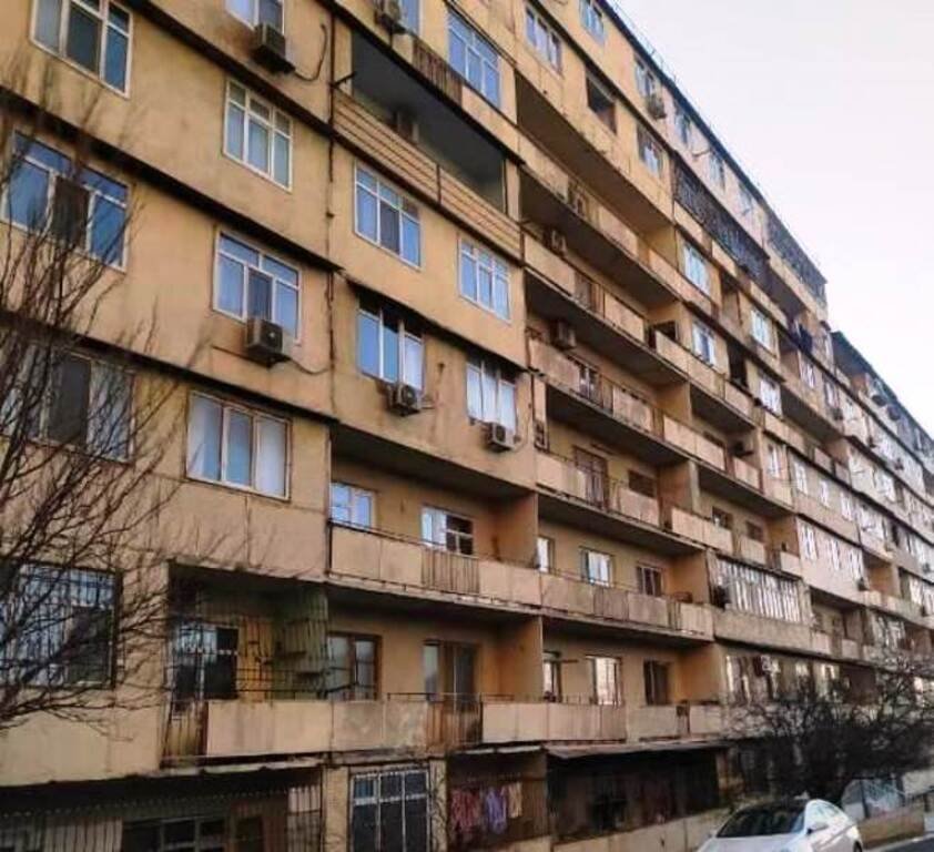 Satılır 3 otaqlı köhnə tikili, 80 m², Həzi Aslanov m.-1