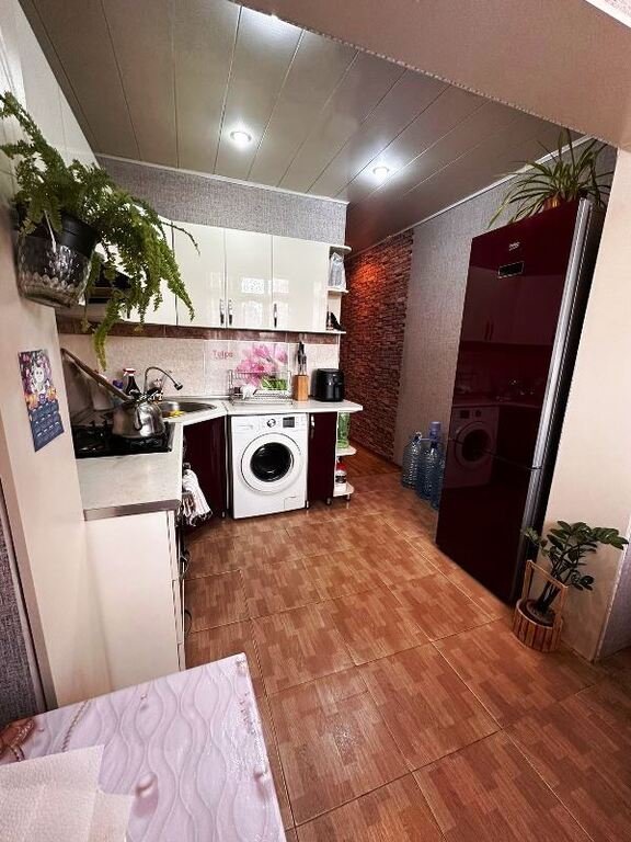 Satılır 3 otaqlı köhnə tikili, 80 m², Həzi Aslanov m.-11