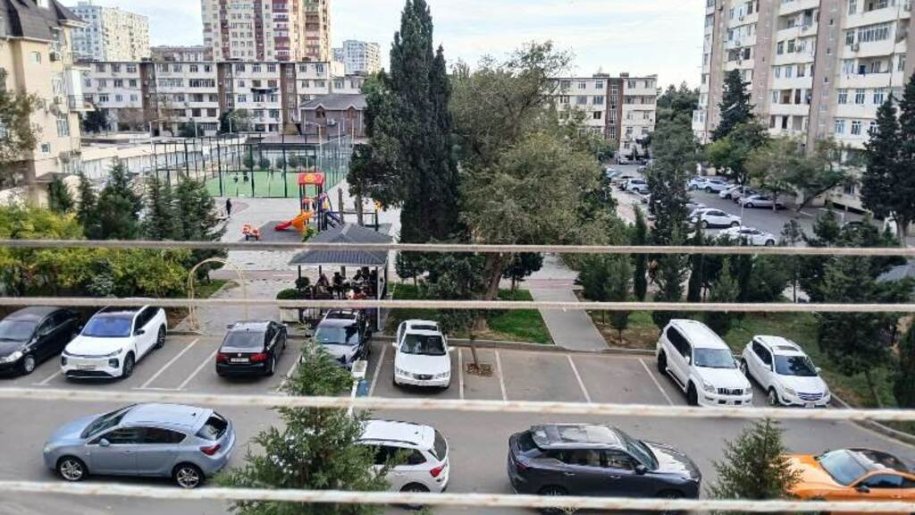 Satılır 3 otaqlı köhnə tikili, 80 m², Həzi Aslanov m.-15