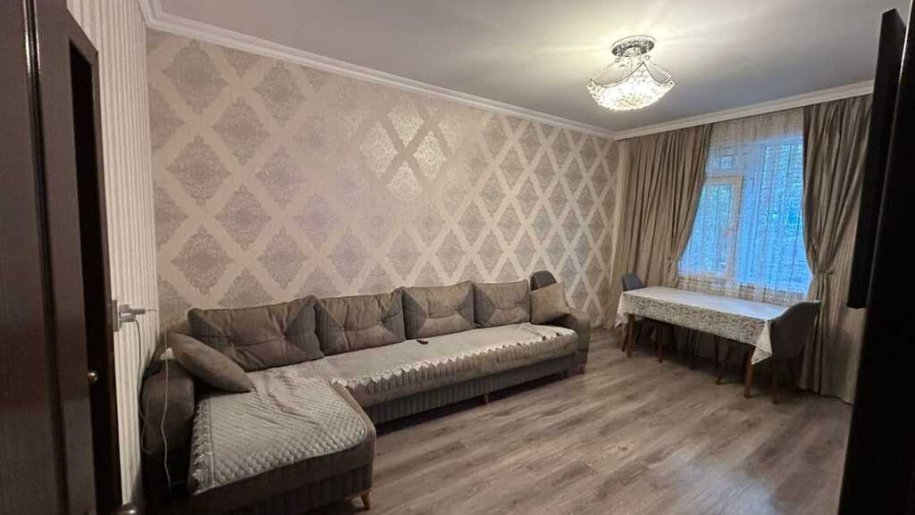 Satılır 3 otaqlı köhnə tikili, 67 m², Memar Əcəmi m.-2