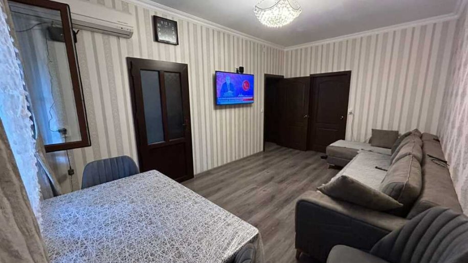 Satılır 3 otaqlı köhnə tikili, 67 m², Memar Əcəmi m.-6