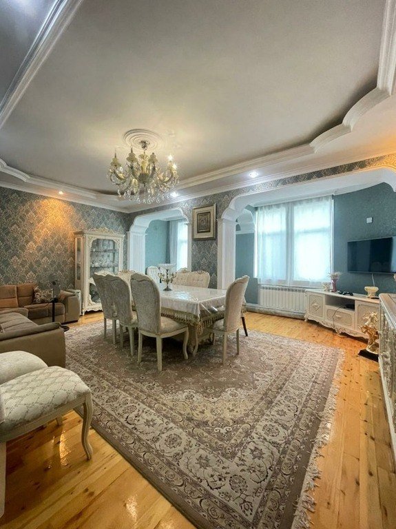 Satılır 3 otaqlı yeni tikili, 117 m², İnşaatçılar m.-1