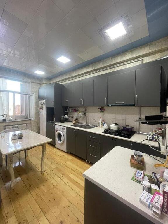 Satılır 3 otaqlı yeni tikili, 117 m², İnşaatçılar m.-5