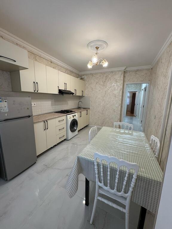 Kirayə verilir 2 otaqlı köhnə tikili, 65 m², Azadlıq Prospekti m.-1