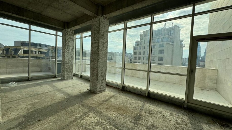 Satılır 5 otaqlı yeni tikili, 359 m², İçərişəhər m.-3