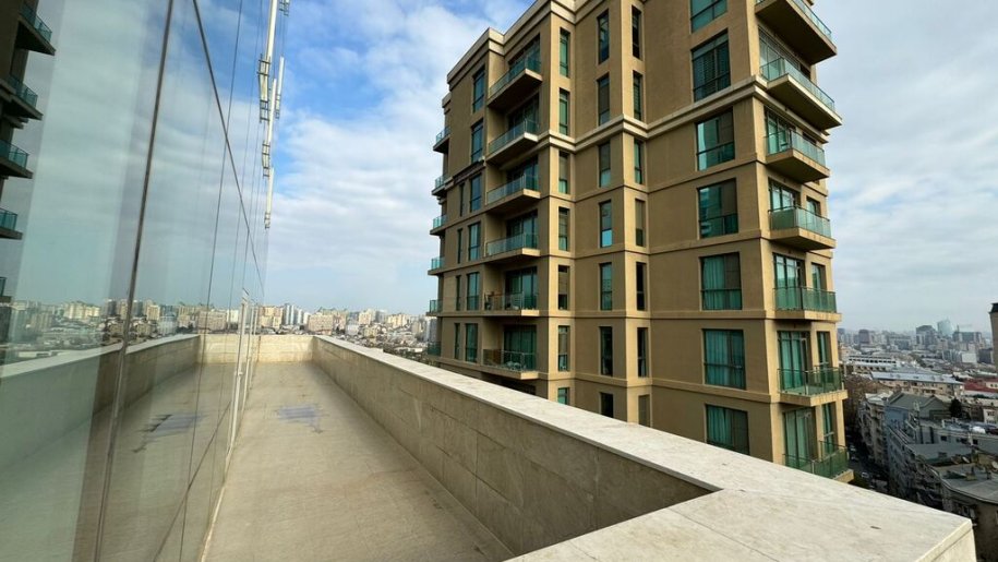 Satılır 5 otaqlı yeni tikili, 359 m², İçərişəhər m.-5