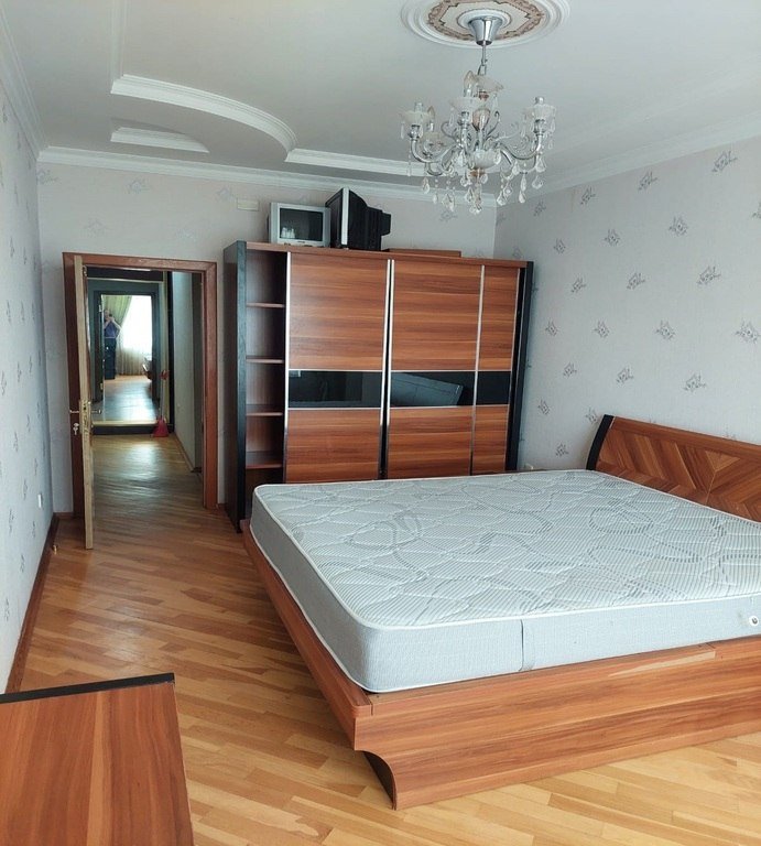 Kirayə verilir 3 otaqlı yeni tikili, 126 m², Memar Əcəmi m.-3