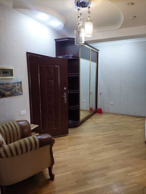 Kirayə verilir 3 otaqlı yeni tikili, 126 m², Memar Əcəmi m.-5