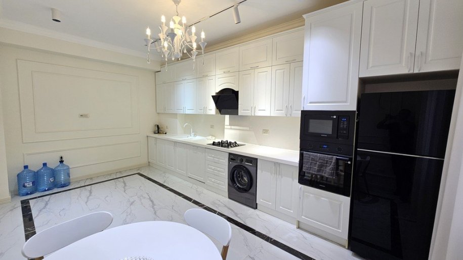 Satılır 3 otaqlı yeni tikili, 140 m², Elmlər Akademiyası m.-6