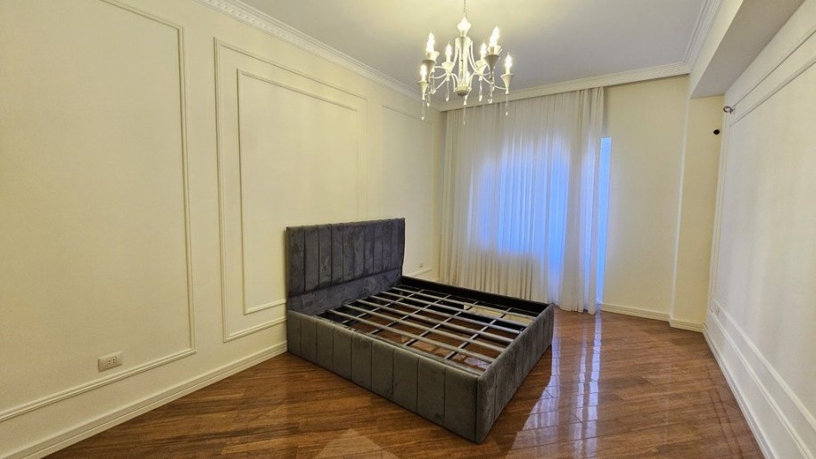 Satılır 3 otaqlı yeni tikili, 140 m², Elmlər Akademiyası m.-11