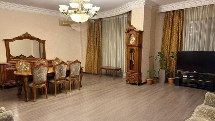 Satılır 4 otaqlı yeni tikili, 200 m², Nəsimi-2