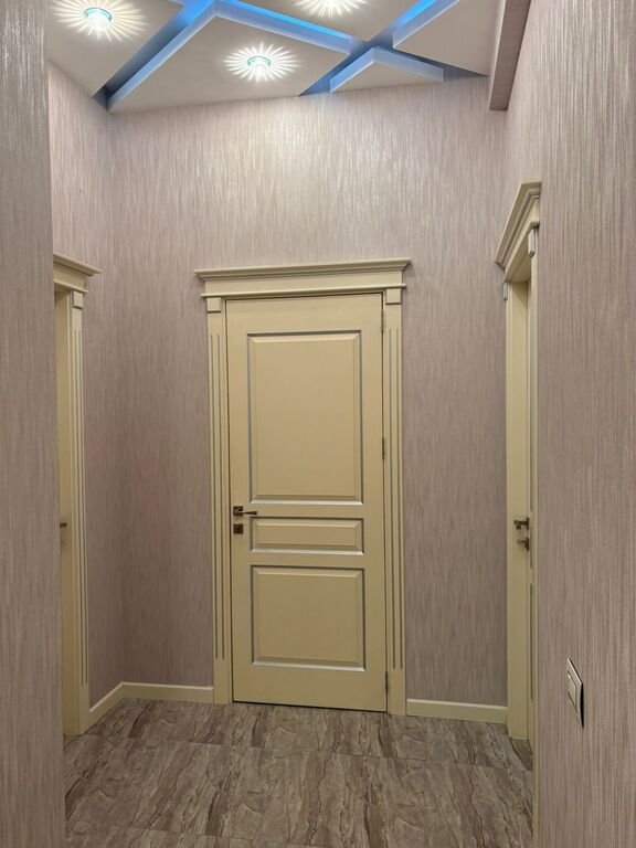 Satılır 3 otaqlı yeni tikili, 130 m², İnşaatçılar m.-5