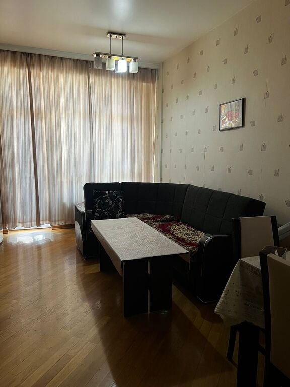 Satılır 3 otaqlı köhnə tikili, 95 m², 20 Yanvar m.-4