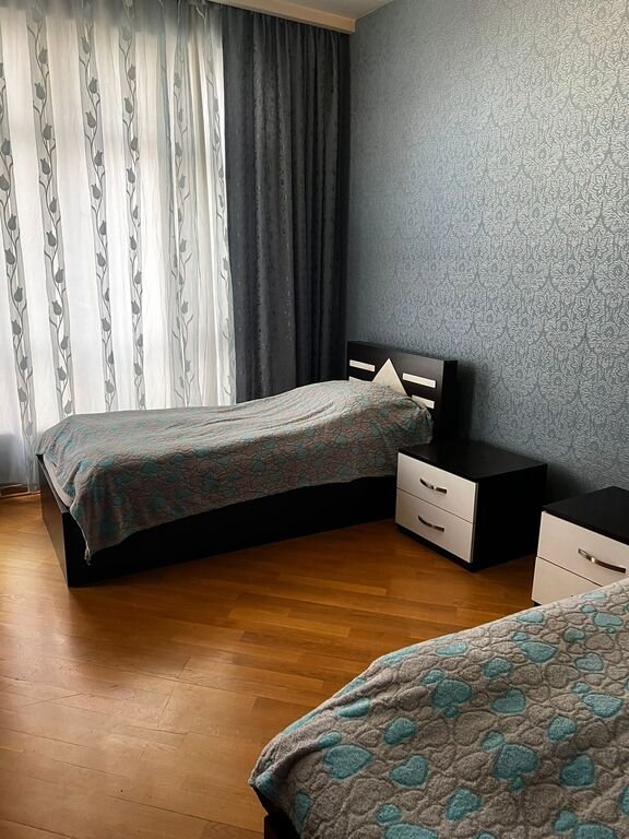 Satılır 3 otaqlı köhnə tikili, 95 m², 20 Yanvar m.-7
