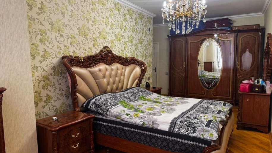 Satılır 3 otaqlı yeni tikili, 125 m², İnşaatçılar m.-4