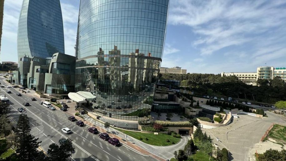 Satılır 4 otaqlı yeni tikili, 214 m², İçərişəhər m.-9