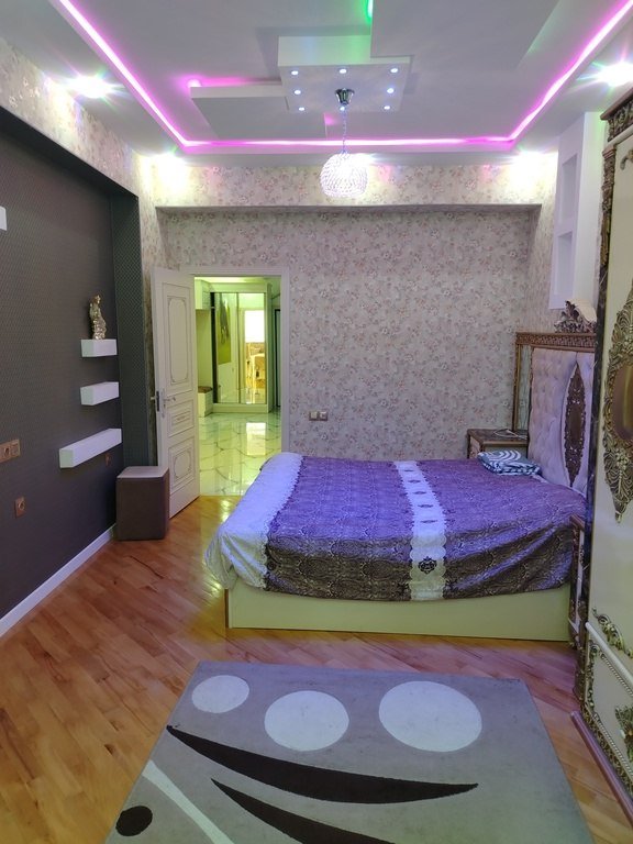 Kirayə verilir 3 otaqlı yeni tikili, 111 m², 28 May m.-7