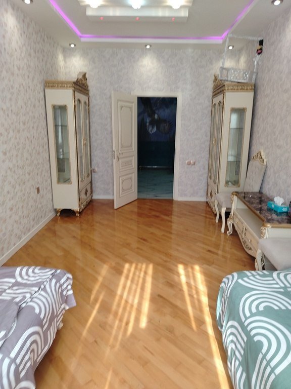 Kirayə verilir 3 otaqlı yeni tikili, 111 m², 28 May m.-9