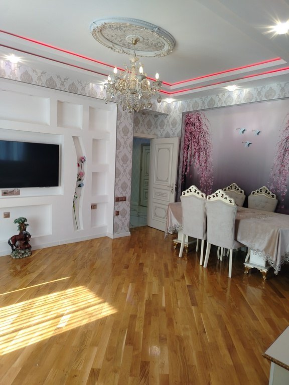 Kirayə verilir 3 otaqlı yeni tikili, 111 m², 28 May m.-11