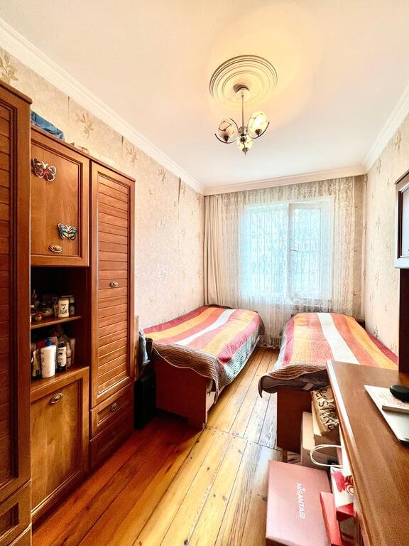 Satılır 3 otaqlı köhnə tikili, 75 m², Gənclik m.-5