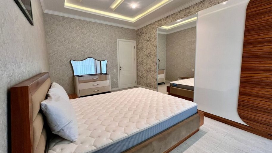 Satılır 3 otaqlı yeni tikili, 141 m², 8 noyabr-7