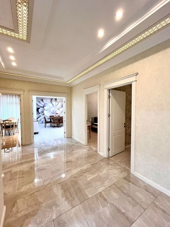Satılır 3 otaqlı yeni tikili, 141 m², 8 noyabr-13