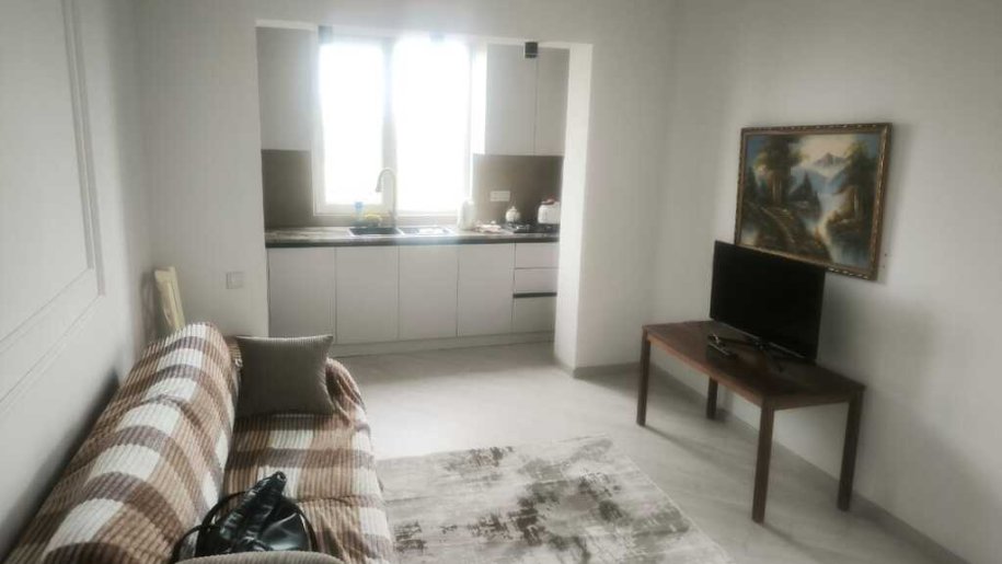 Kirayə verilir 2 otaqlı köhnə tikili, 60 m², Azadlıq Prospekti m.-1