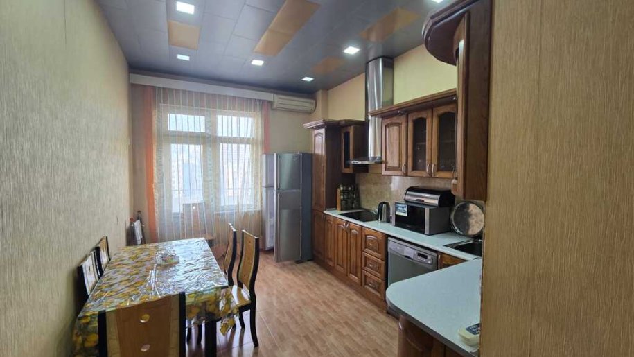 Satılır 3 otaqlı yeni tikili, 149 m², 28 May m.-4