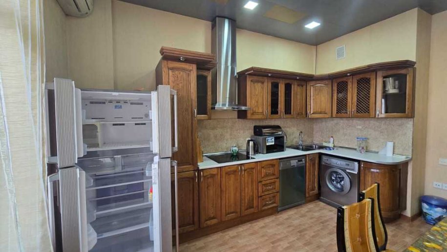 Satılır 3 otaqlı yeni tikili, 149 m², 28 May m.-5