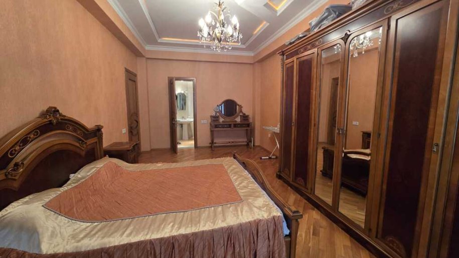 Satılır 3 otaqlı yeni tikili, 149 m², 28 May m.-7