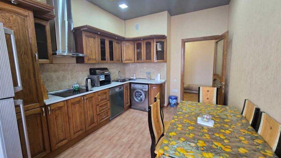 Satılır 3 otaqlı yeni tikili, 149 m², 28 May m.-29