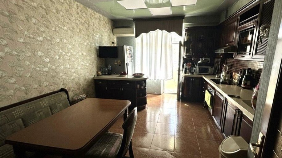 Satılır 3 otaqlı yeni tikili, 128 m², 28 May m.-8