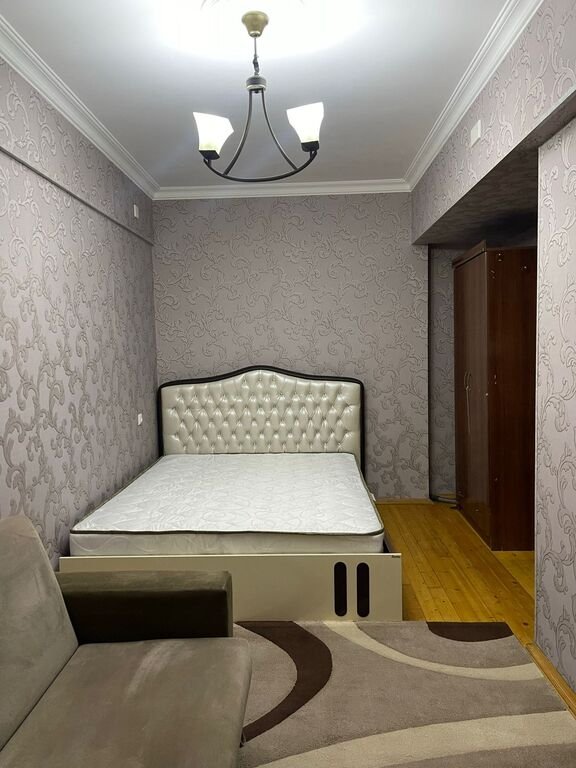 Kirayə verilir 2 otaqlı köhnə tikili, 55 m², İnşaatçılar m.-4