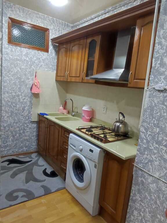 Satılır 2 otaqlı köhnə tikili, 60 m², Nəriman Nərimanov m.-17