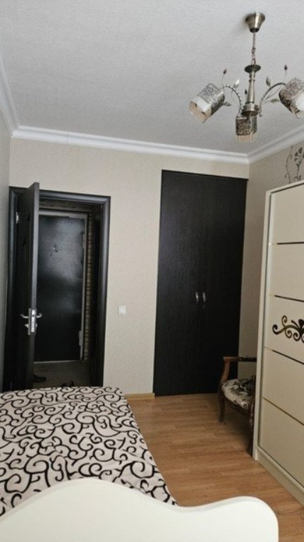 Satılır 4 otaqlı köhnə tikili, 86 m², Binə-7