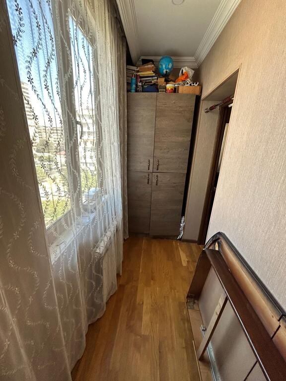 Satılır 2 otaqlı köhnə tikili, 70 m², 8-ci mikrorayon-4