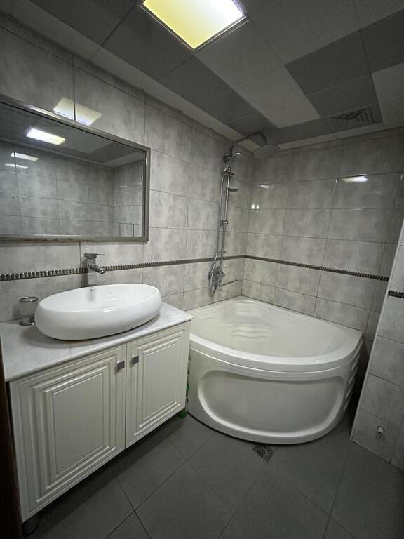 Satılır 2 otaqlı köhnə tikili, 70 m², 8-ci mikrorayon-7