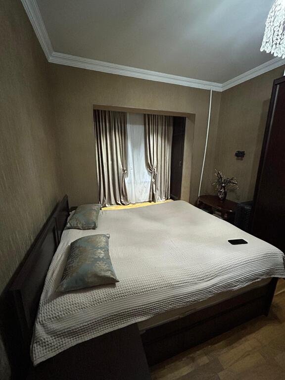 Satılır 2 otaqlı köhnə tikili, 70 m², 8-ci mikrorayon-8