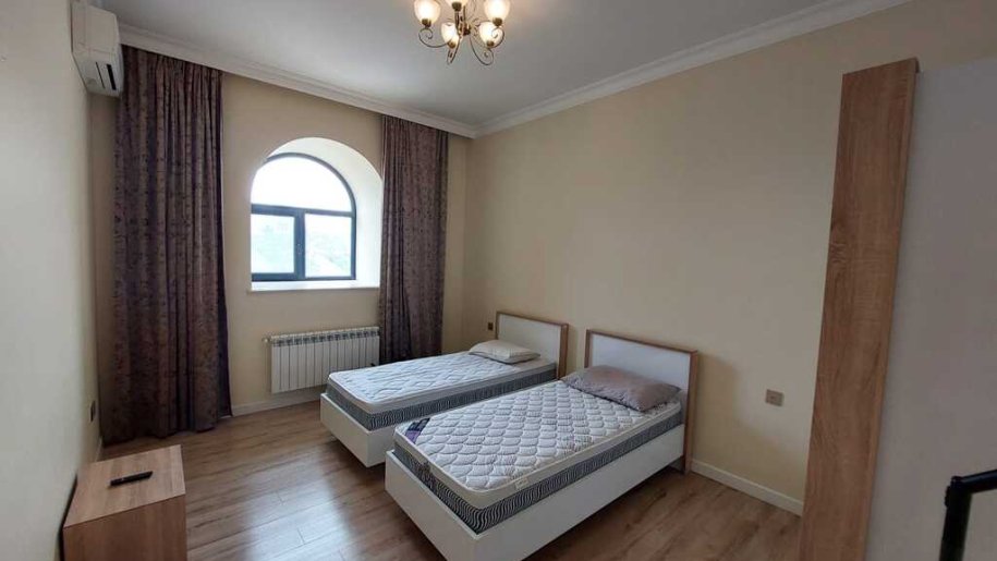 Kirayə verilir 3 otaqlı yeni tikili, 145 m², Sahil m.-9