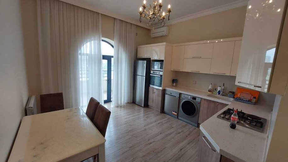 Kirayə verilir 3 otaqlı yeni tikili, 145 m², Sahil m.-12