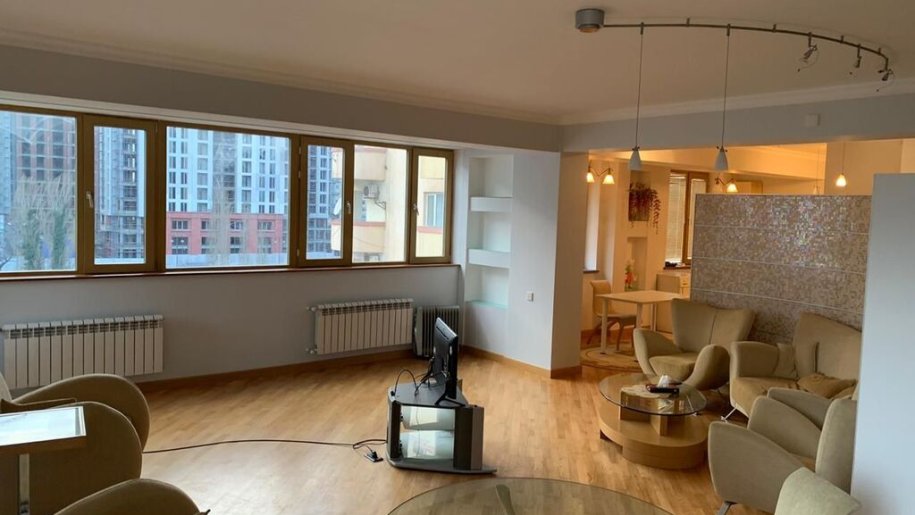 Kirayə verilir 3 otaqlı yeni tikili, 95 m², İçərişəhər m.-4