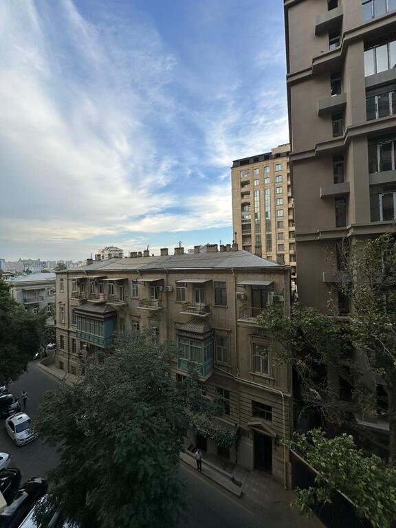 Satılır 2 otaqlı yeni tikili, 140 m², İçərişəhər m.-6